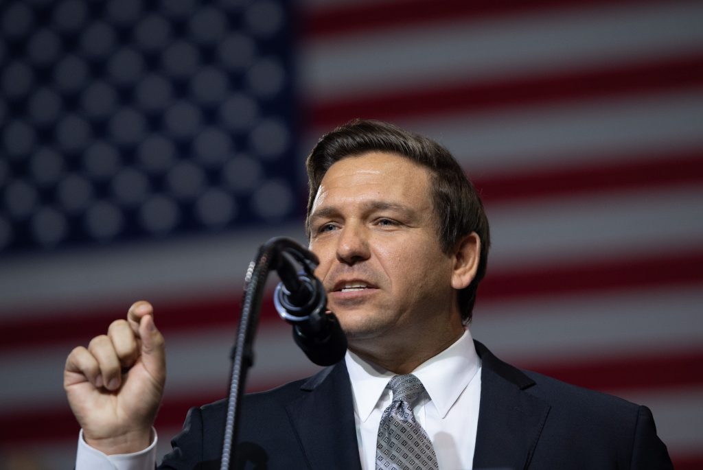 DeSantis: Los republicanos perderán si se comportan como Trump