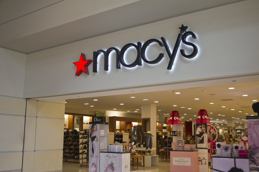 Macy’s va a despedir a la gran mayoría de sus 125,000 empleados