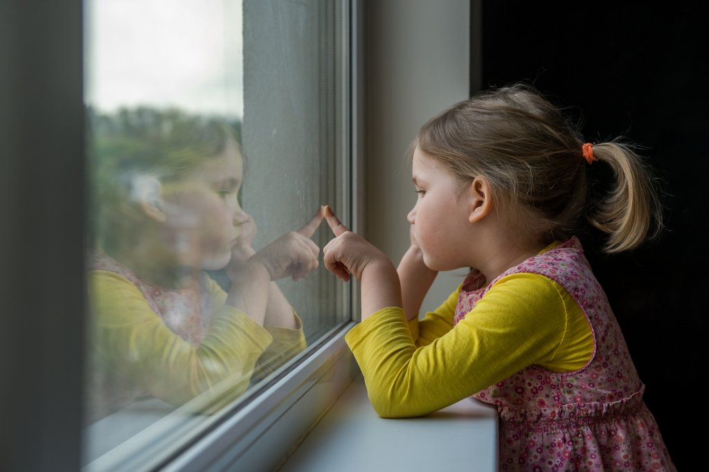 ¿Cómo acoge EE.UU. a los niños sin padres?