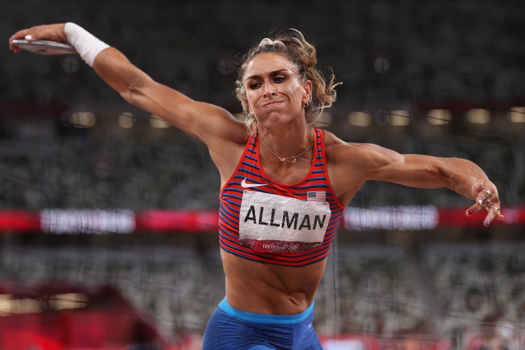 La estadounidense Valarie Allman ganó el oro en disco femenino en su debut olímpico