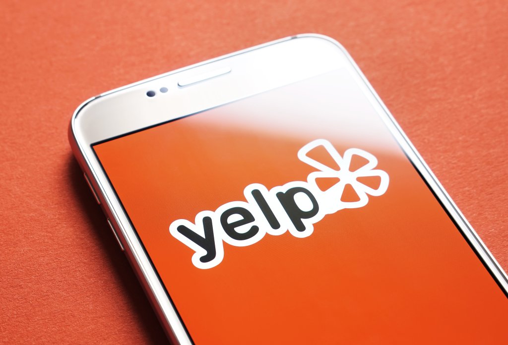 Yelp contra las reseñas falsas