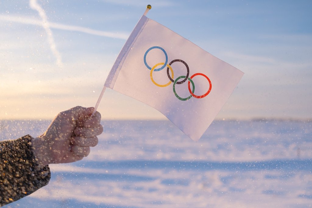 La rusa Valieva, en medio del escándalo de dopaje, va a por el oro en patinaje