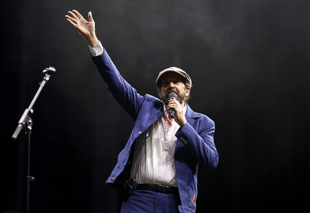 Juan Luis Guerra sorprendió con su nueva canción “Mambo 23”