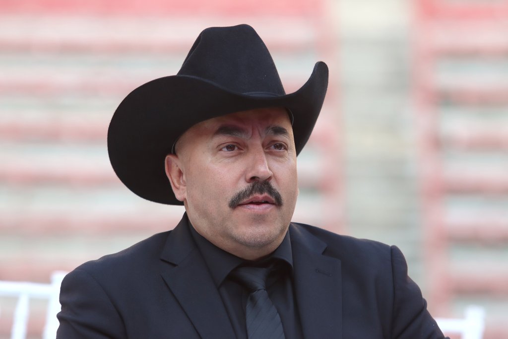 Lupillo Rivera habla claro sobre la demanda familiar